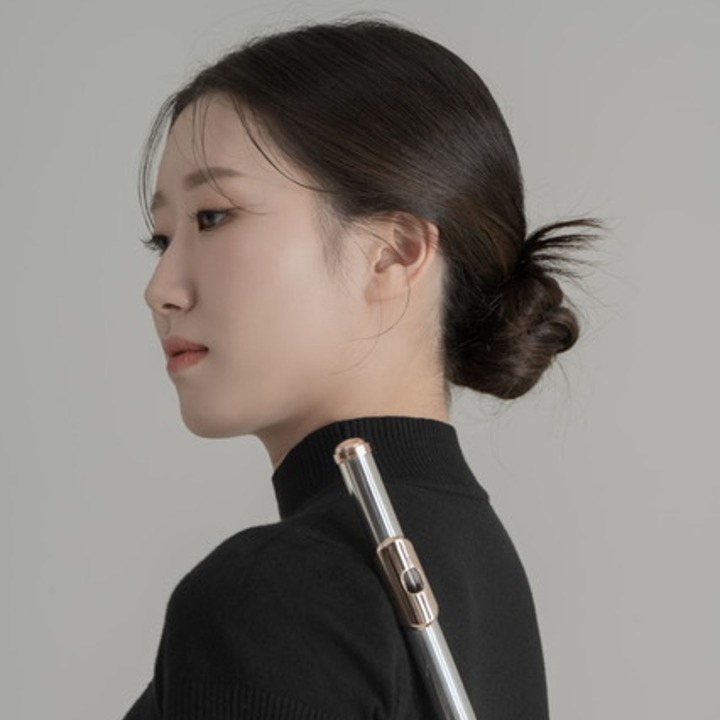 Muvac – Mina Jung